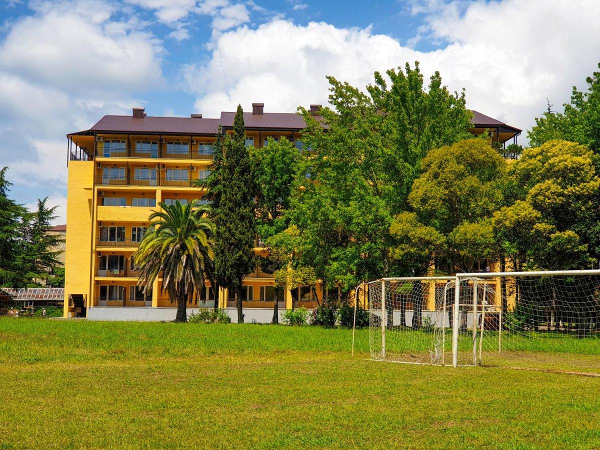 Парк-Отель Олимп Pizunda Exterior photo