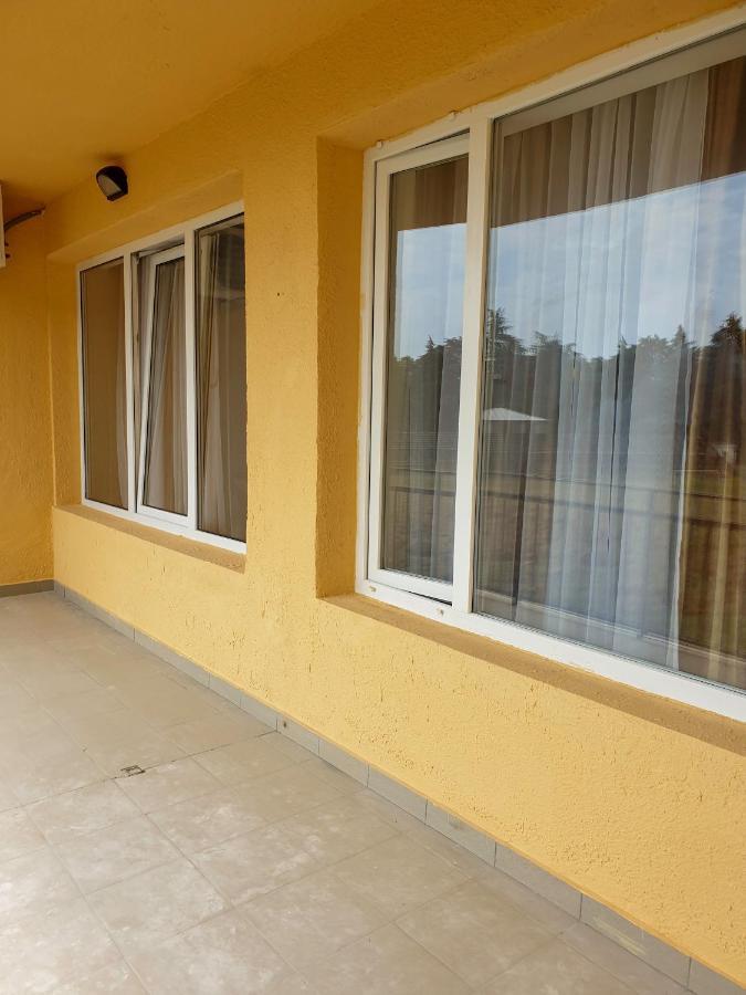 Парк-Отель Олимп Pizunda Exterior photo